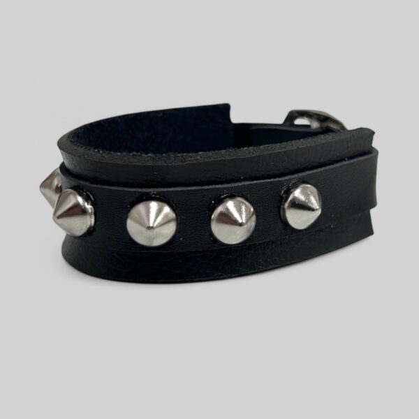 Kit Spikes Punk Gótico Rock Pulseiras + Brinco - Imagem 3